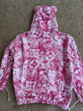 Custom made pink bear sweatshirt. Size S…….FITS LIKE A MEN’S SMALL